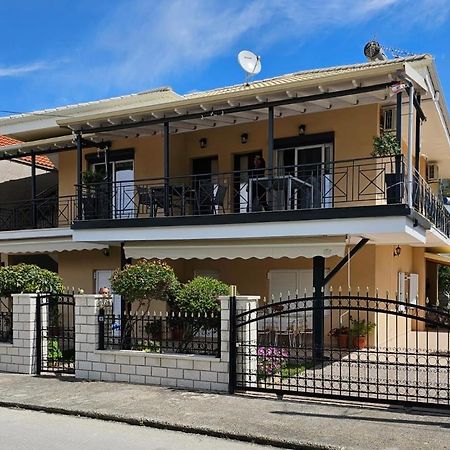 פלטאריה Ioulia'S Apartments מראה חיצוני תמונה