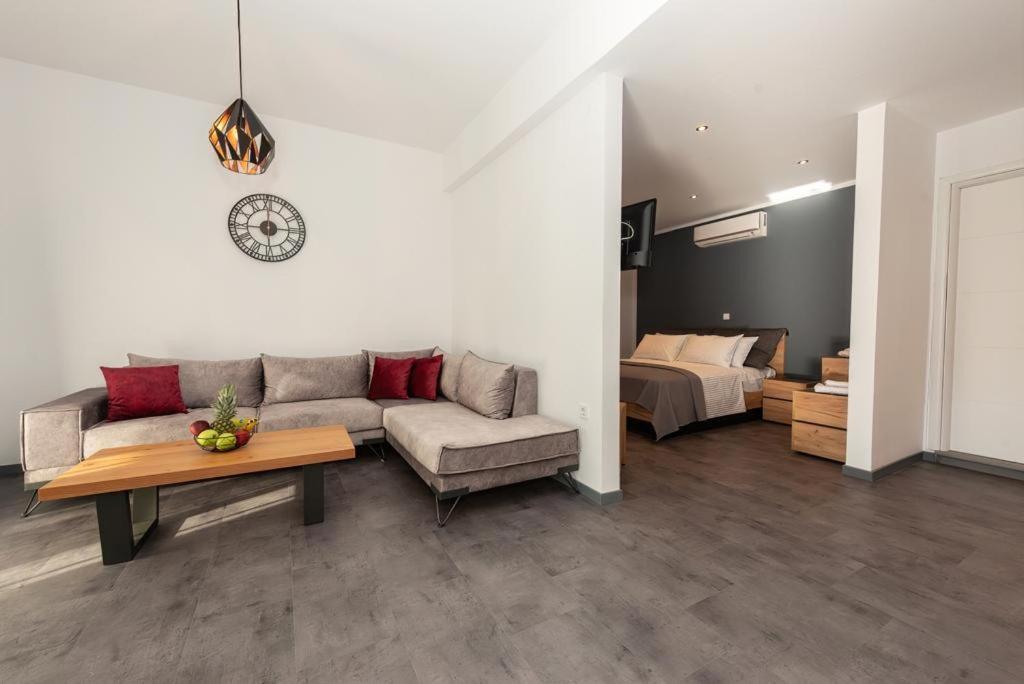 פלטאריה Ioulia'S Apartments מראה חיצוני תמונה
